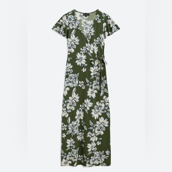 Fortune + Ivy Dresses & Skirts - Fortune + Ivy green flower maxi dress size L